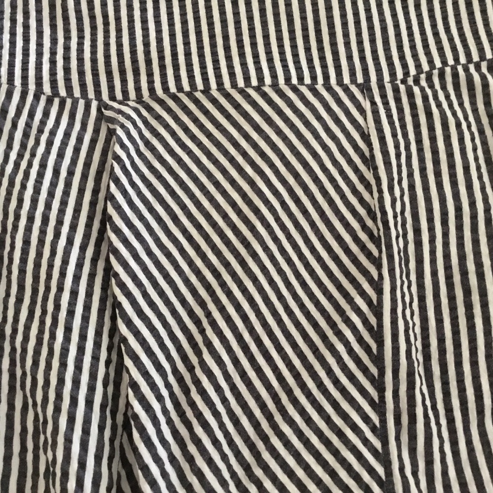 Tulip Seersucker Striped Dress - Picture 12 of 15